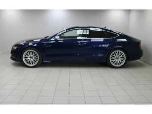 Audi  3