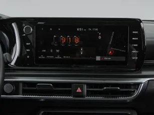 Kia  23