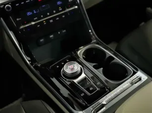 Kia  9