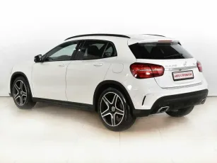 Mercedes-Benz  3