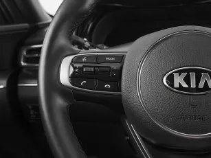 Kia  11