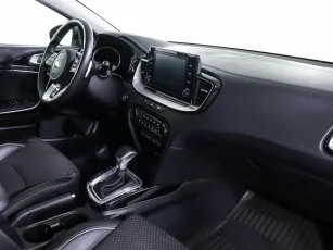 Kia  10