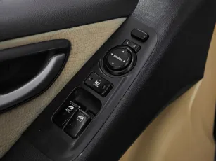 Hyundai  10