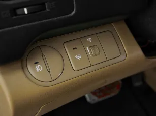 Hyundai  12
