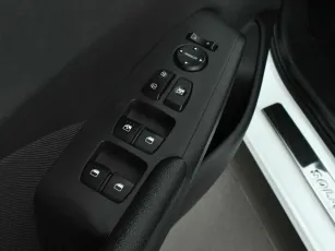 Hyundai  8