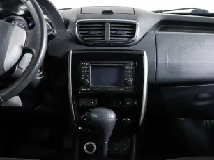Nissan  12