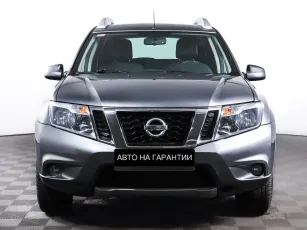Nissan  2
