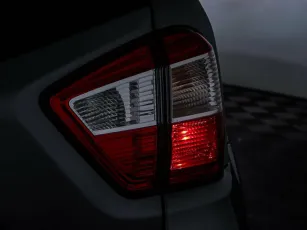 Nissan  7