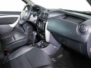 Nissan  9