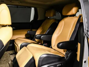 Kia  18