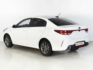 Kia  3