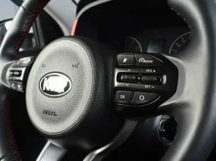 Kia  9