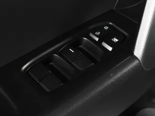 Hyundai  12