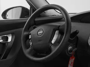 Nissan  11