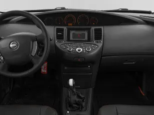 Nissan  12