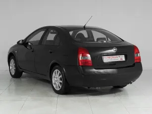 Nissan  4