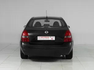 Nissan  5