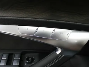 Audi  16
