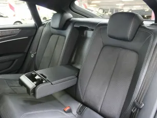 Audi  19