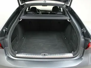 Audi  6