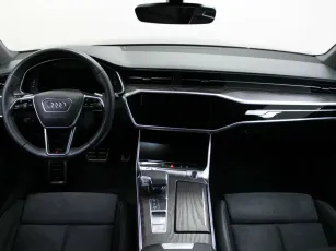 Audi  9