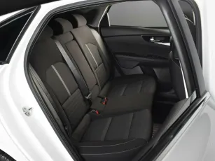 Kia  16