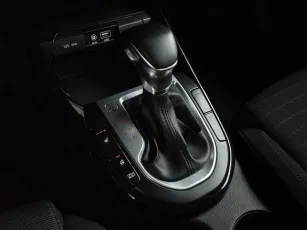 Kia  8