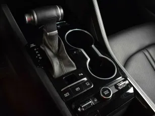 Kia  8