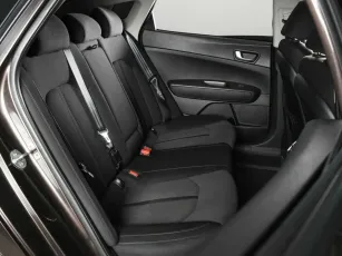 Kia  11