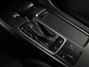 Kia  8