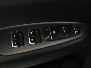 Kia  9
