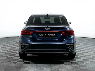 Kia  6