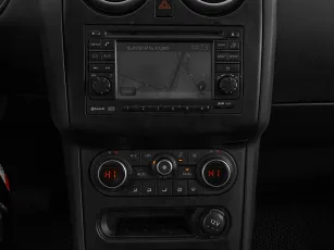 Nissan  16