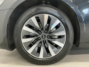 Audi  8