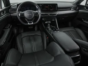 Kia  10