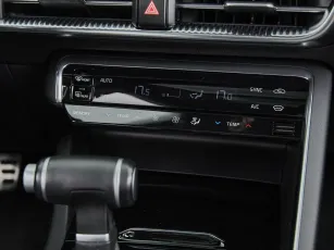 Kia  27
