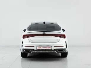 Kia  6