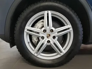 Porsche  8