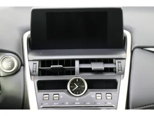 Lexus  11
