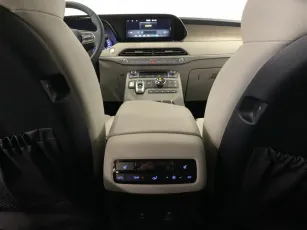 Hyundai  11