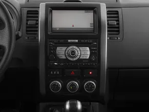 Nissan  16