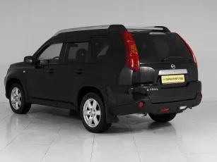 Nissan  4