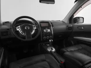 Nissan  8