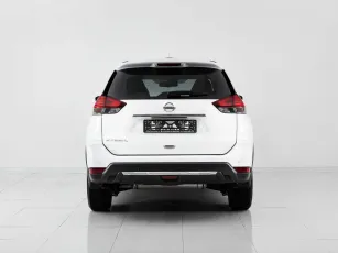 Nissan  6
