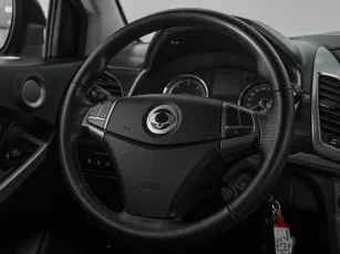 SsangYong  10