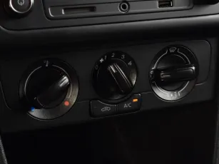 Volkswagen  8