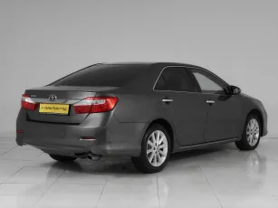 Toyota  6