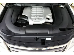Lexus  8