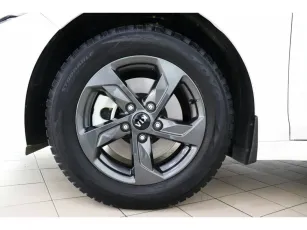 Kia  8