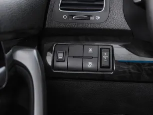 Kia  19